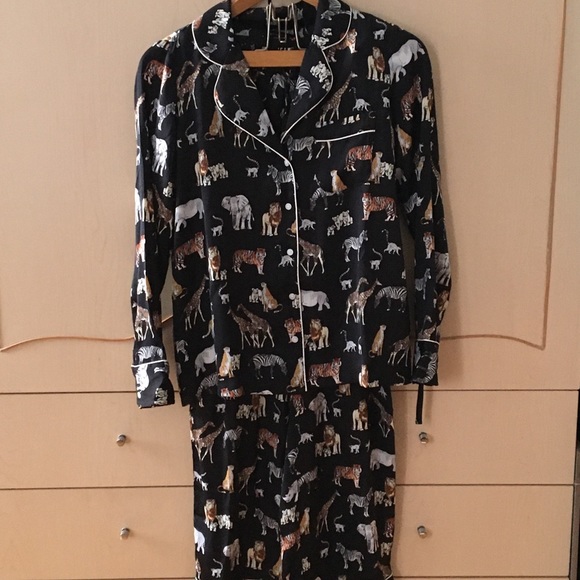 Exotic Animal Print on Black Silky Pyjama Set - Picture 12 of 14